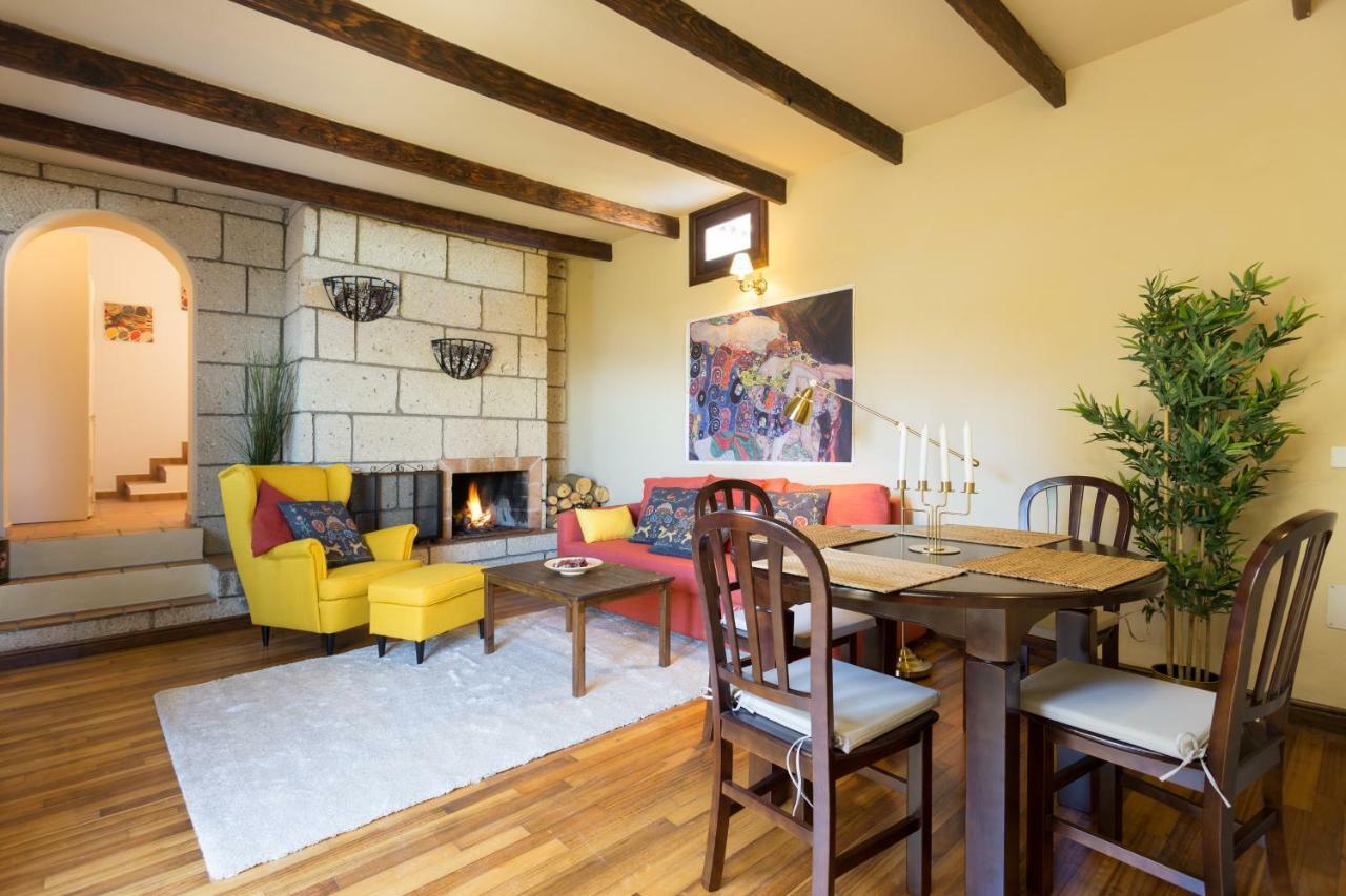 דירות לוס ריאלחוס Casitas La Brenda Y La Gaga מראה חיצוני תמונה